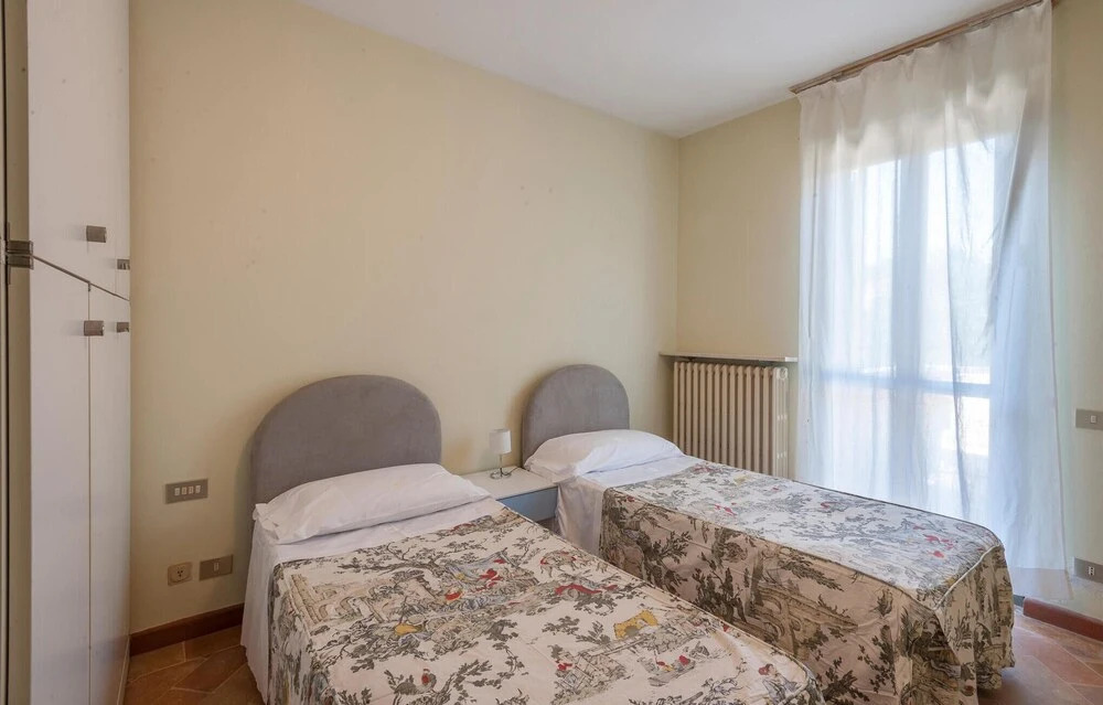 Beautiful Apartment in Pesaro With Wifi and 4 Bedrooms