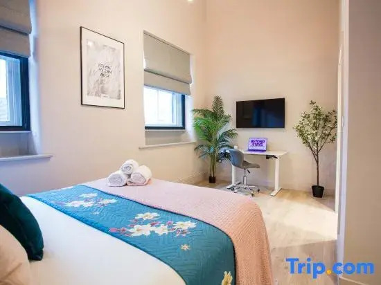 Spacious 3-Bed Retreat | Modern & Super Central