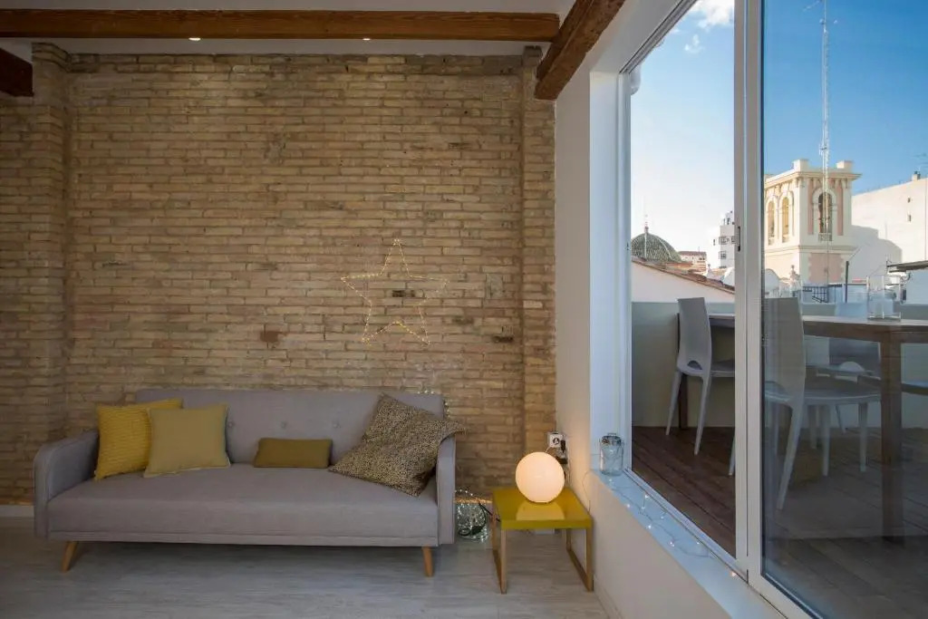 Singularstays Roger De Flor