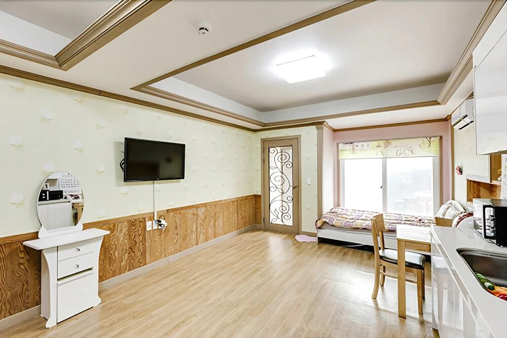 Gangneung Gyeongpo Cabin Pension