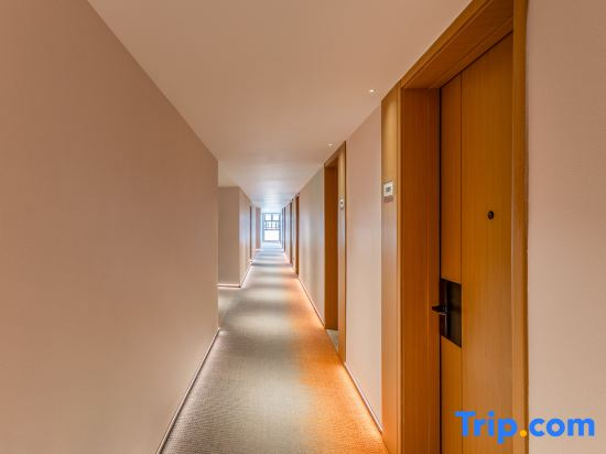 Ni Hao Hotel (Wuhan Wangjiawan Yulong Road Subway Station)