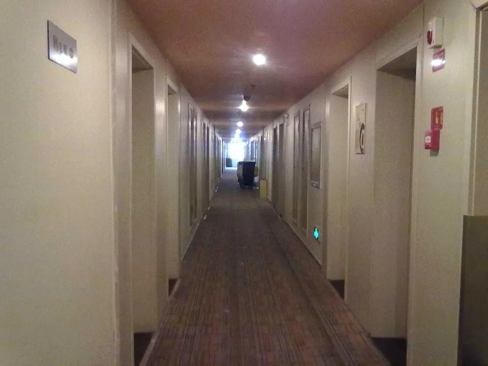 Top Star Hotel
