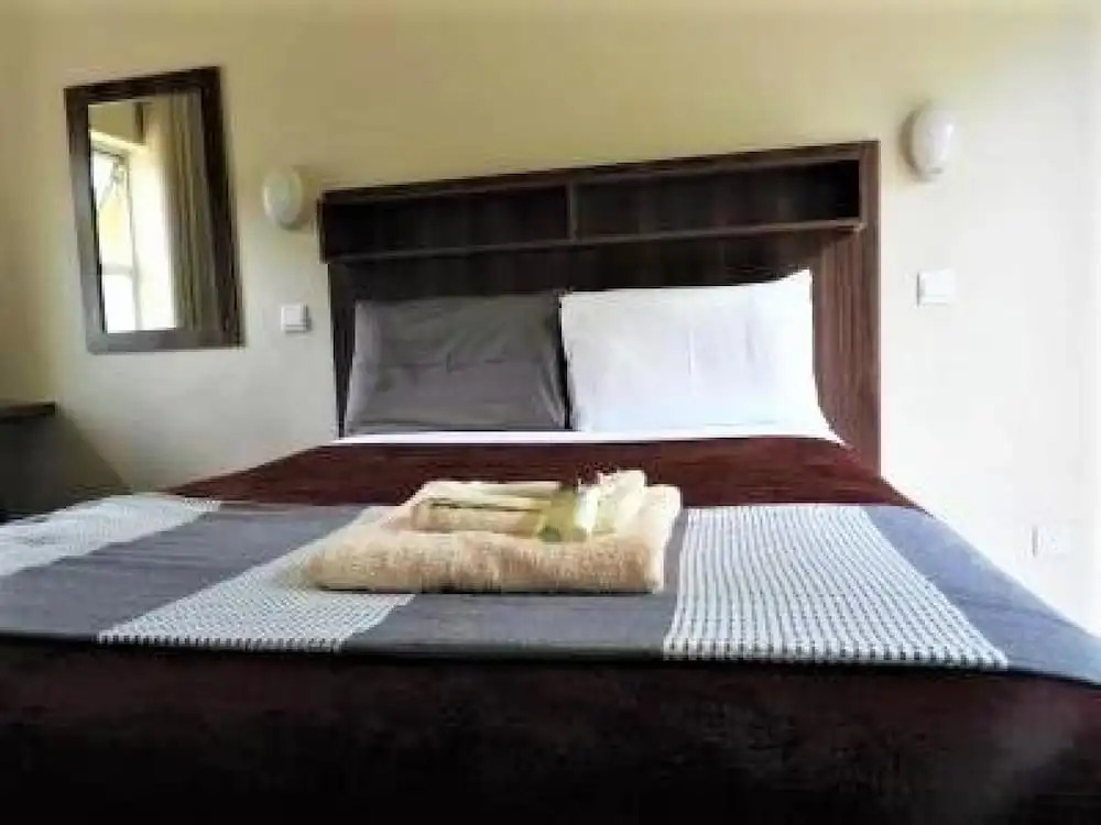 2 Bedroomed Apartment With En-suite and Kitchenette - 2067