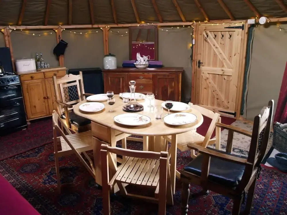 Roundhouse Yurt, Stunning Views, Totnes Dartmouth