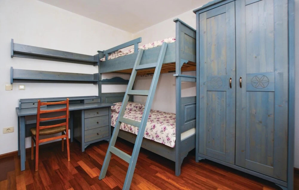 Cozy Home In Koper With Wifi