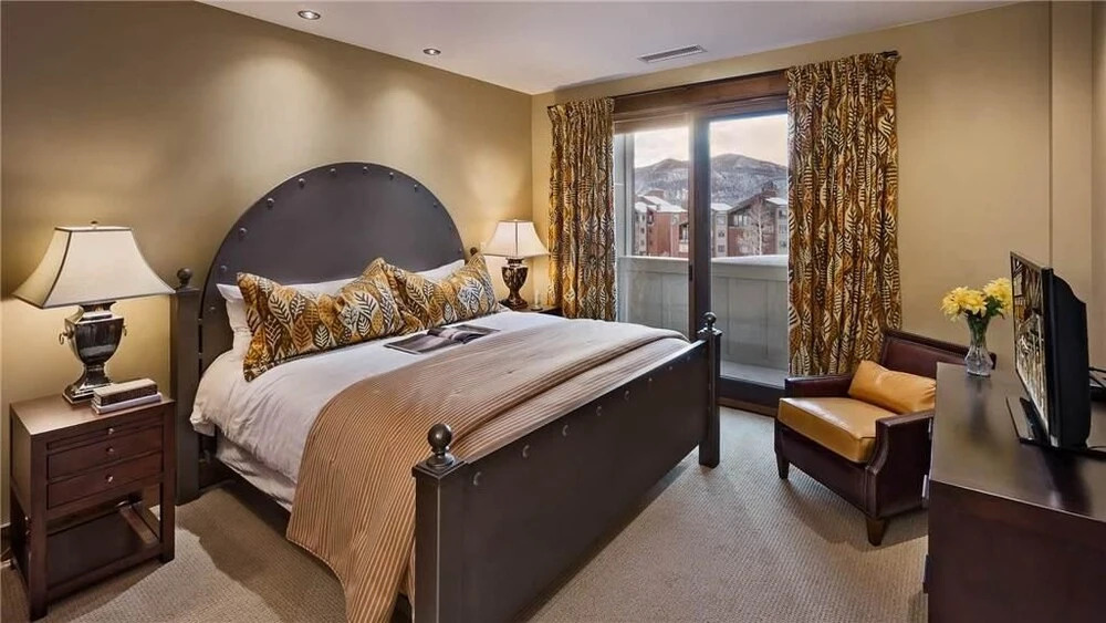 Emerald Mountain 702 4 BedroomCondo By Moving Mountains
