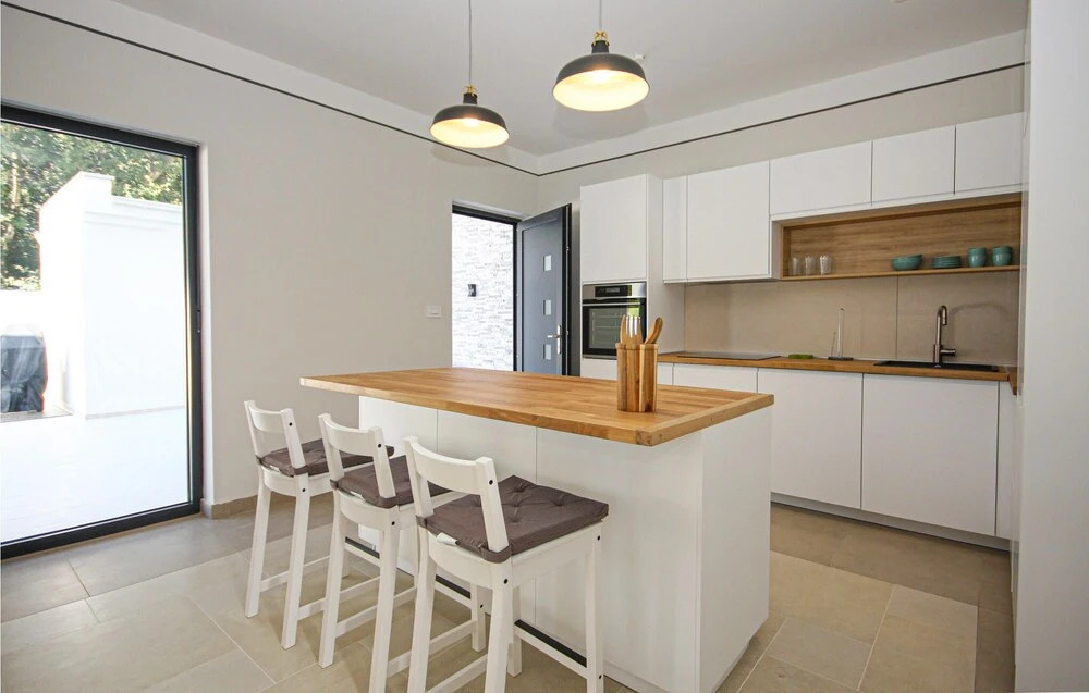 Nice Home In Barbariga