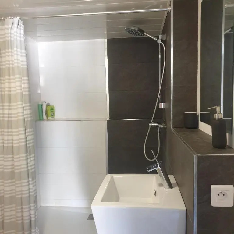 Duplex Sur Les Etangs de Peyriac de Mer