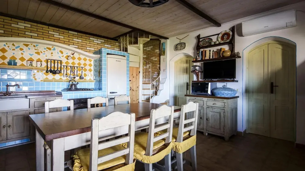 Armonia Tanaunella - With Terrace Near the Beach