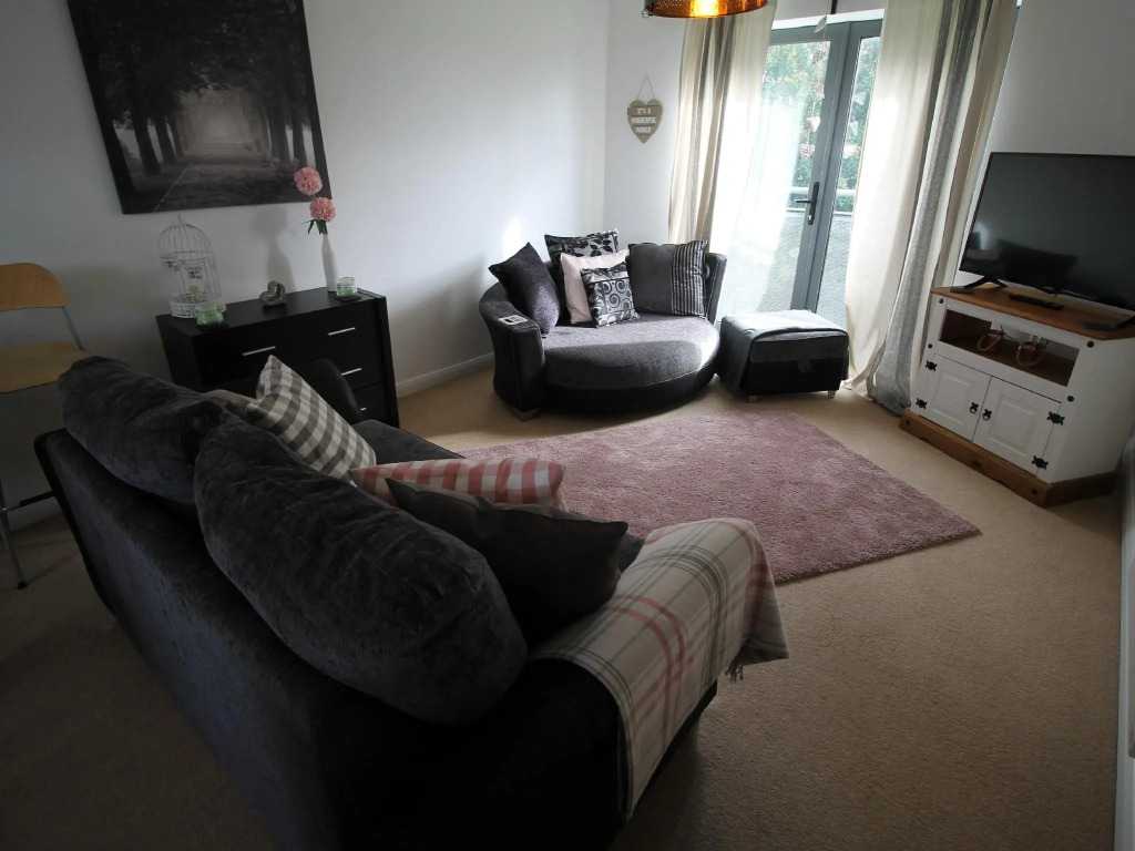 Radyr Place Apartments by Cardiff Holiday Homes