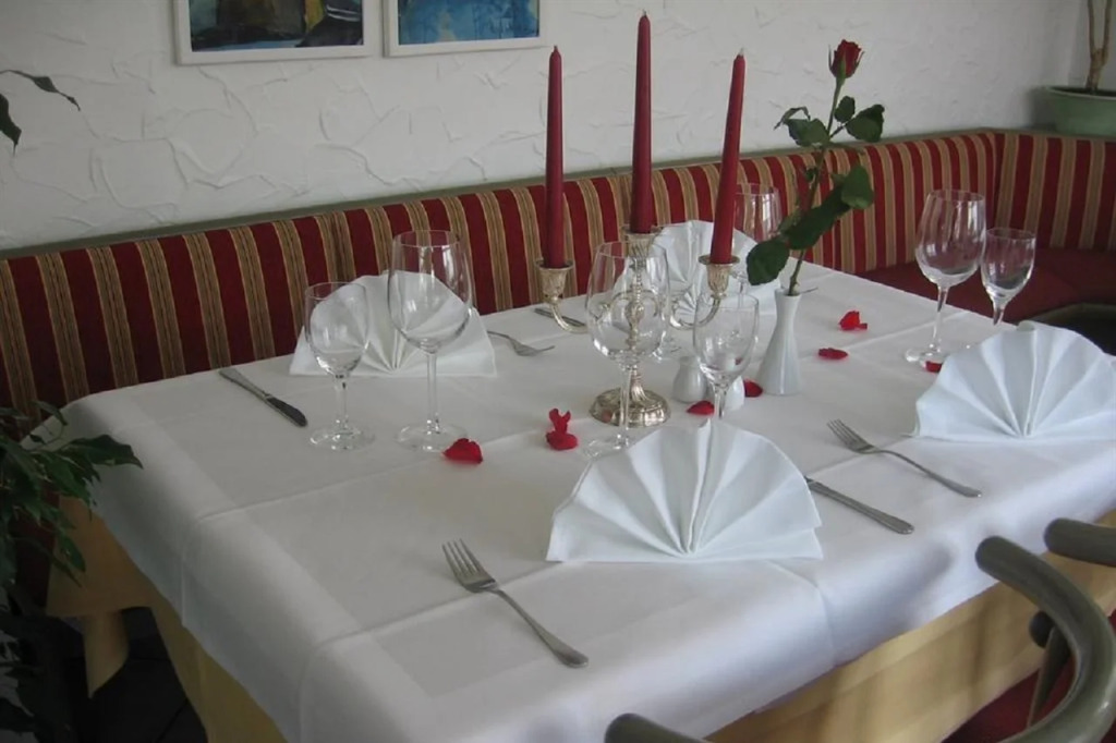 Hotel Apartments Restaurant CALA LUNA