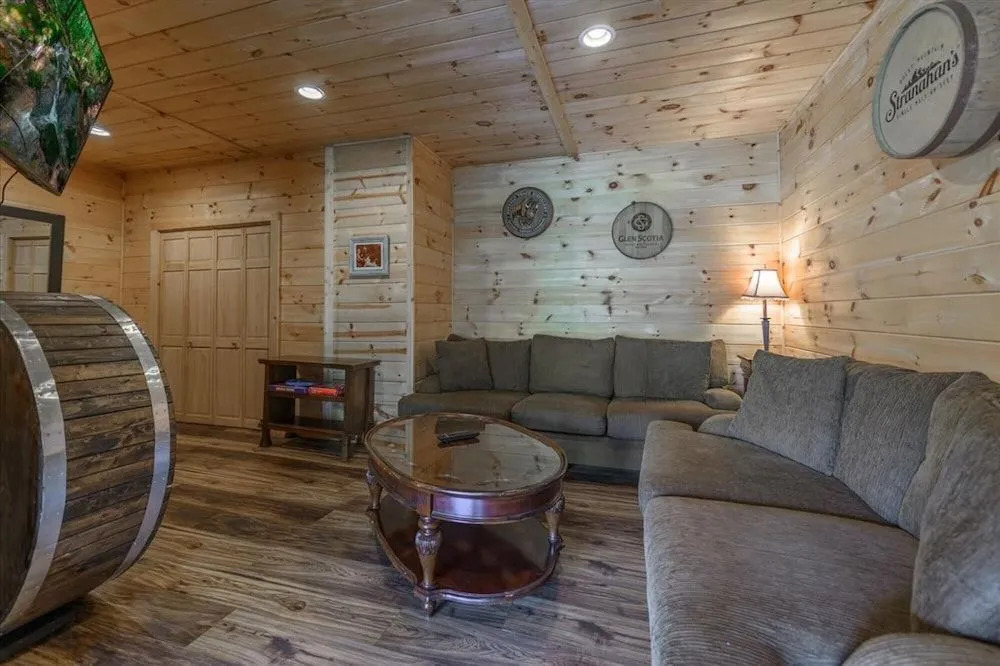 Alessandras - Beautiful Rustic-chic Riverfront Cabin Fireplace pet Friendly