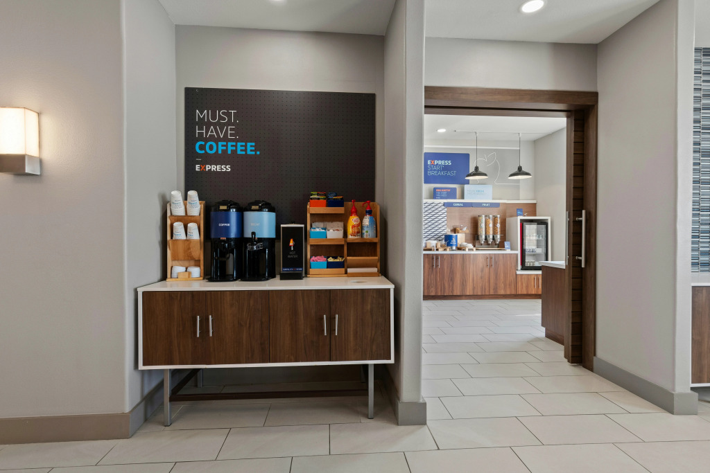 Holiday Inn Express & Suites Oklahoma City NW - Quail Springs by IHG