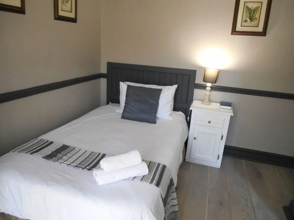 Oakwood Lodge