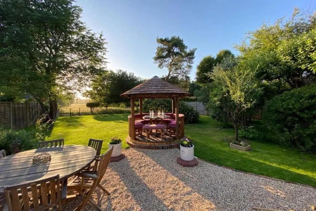 ROSE COTTAGE