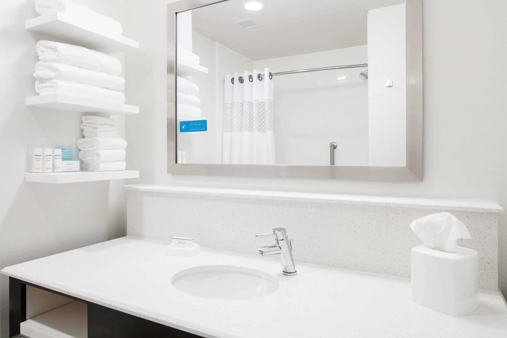 Hampton Inn & Suites-Hudson Wisconsin