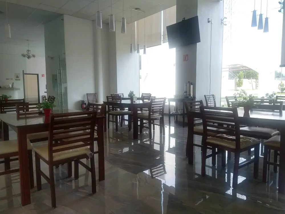 Hotel Reco Inn
