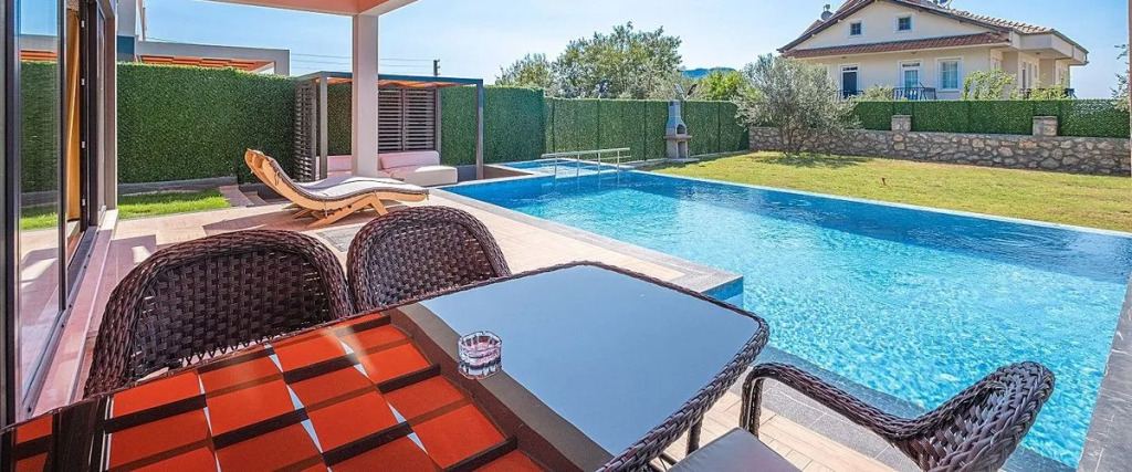 Luxurylifevillas