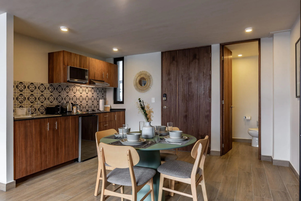 Casai Roma | 2BR | Cozy Retreat