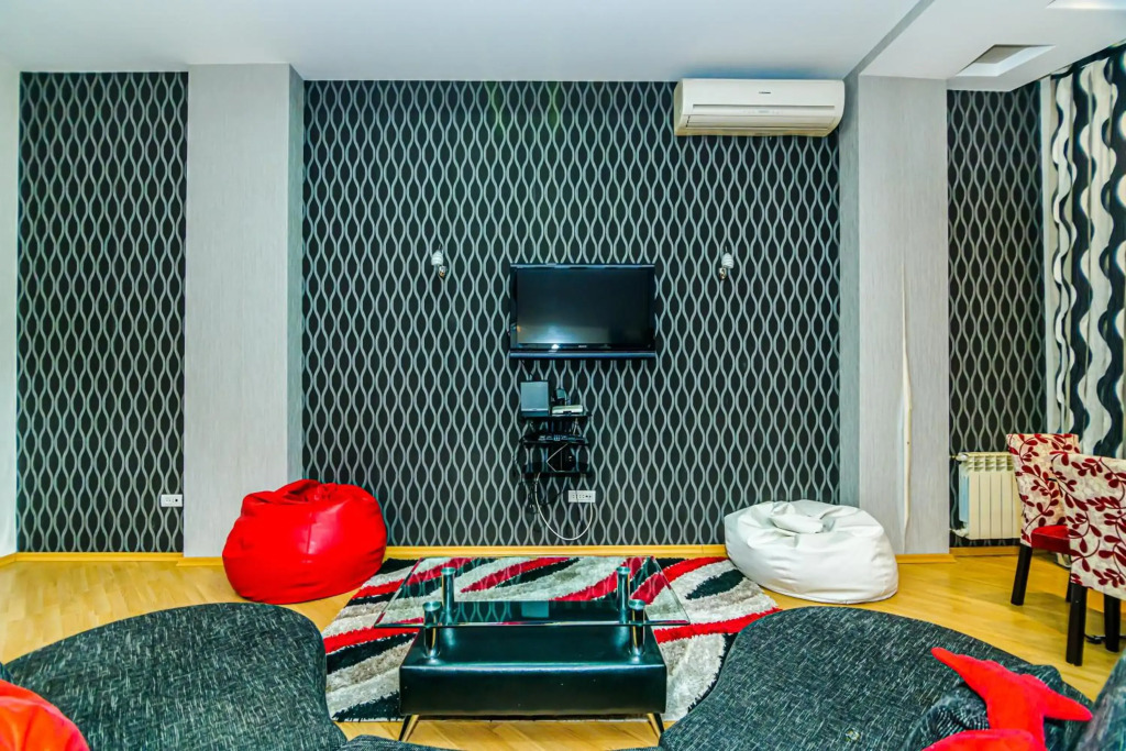 NIzami Street 4 Room DeLuxe. New Building!