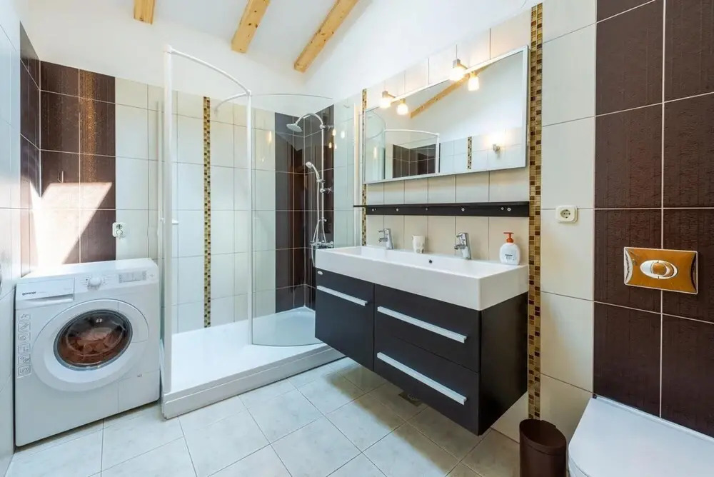 Villa Mia -Three-Bedroom Villa with Swimming Pool