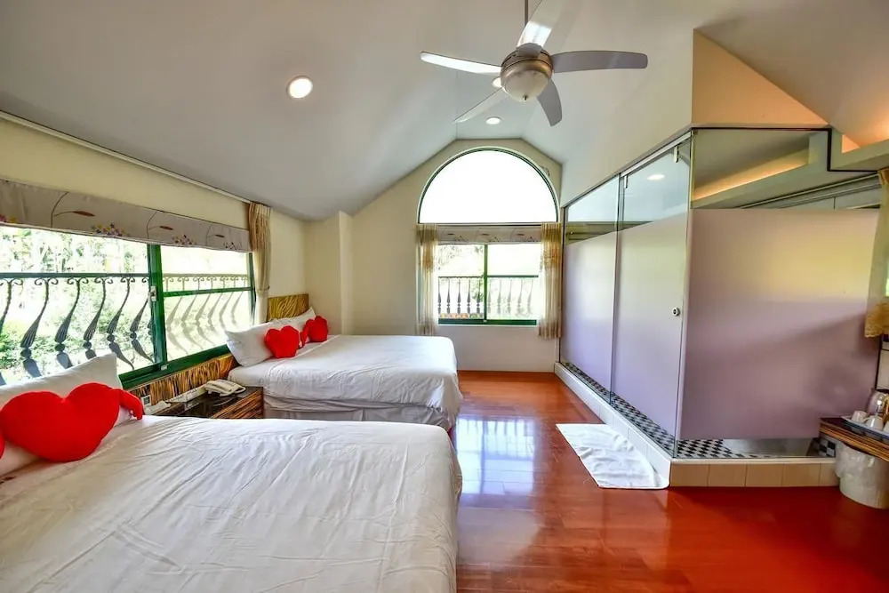Yujue Holiday Villa