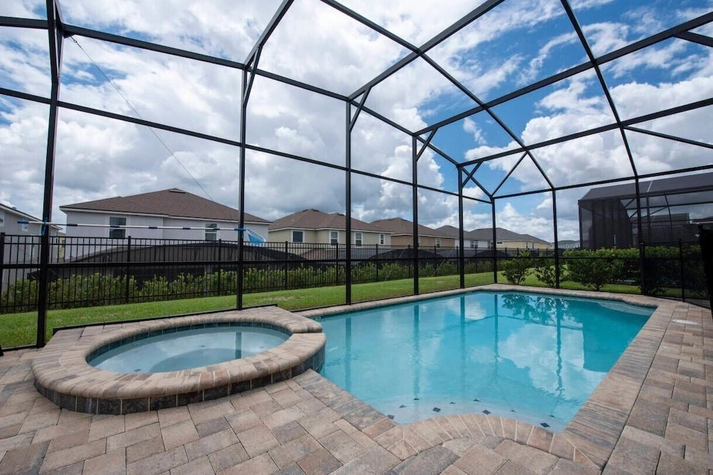 9BR Home w/ Private Pool Solara Resort