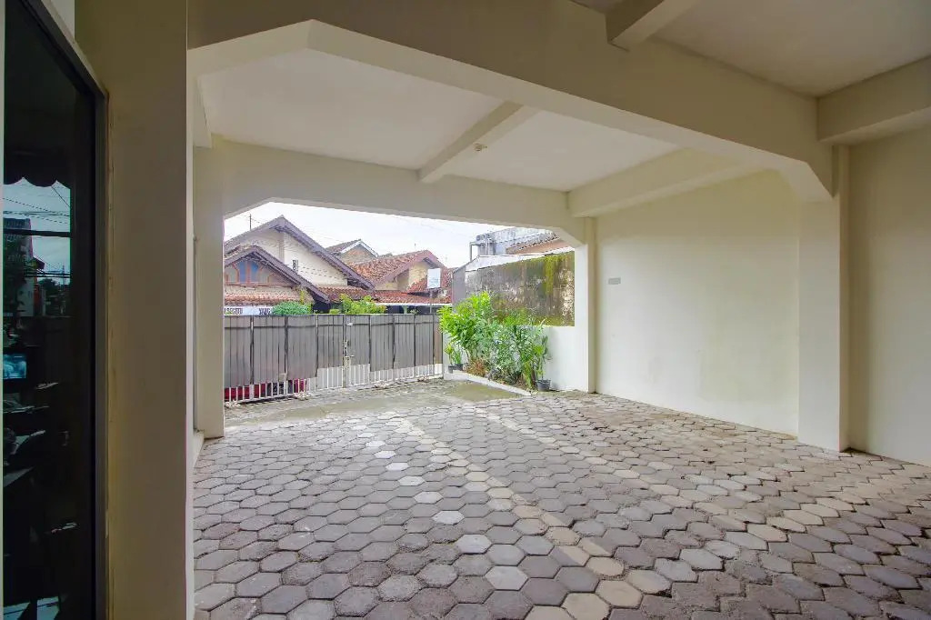 OYO 3083 D Kost 3 Syariah