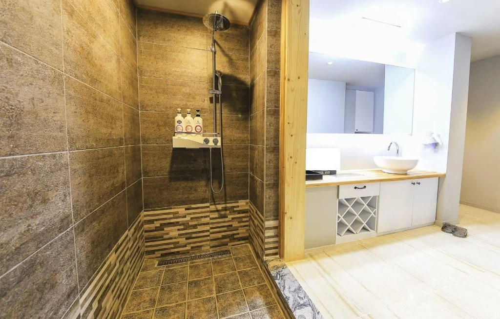 Nabi Hotel