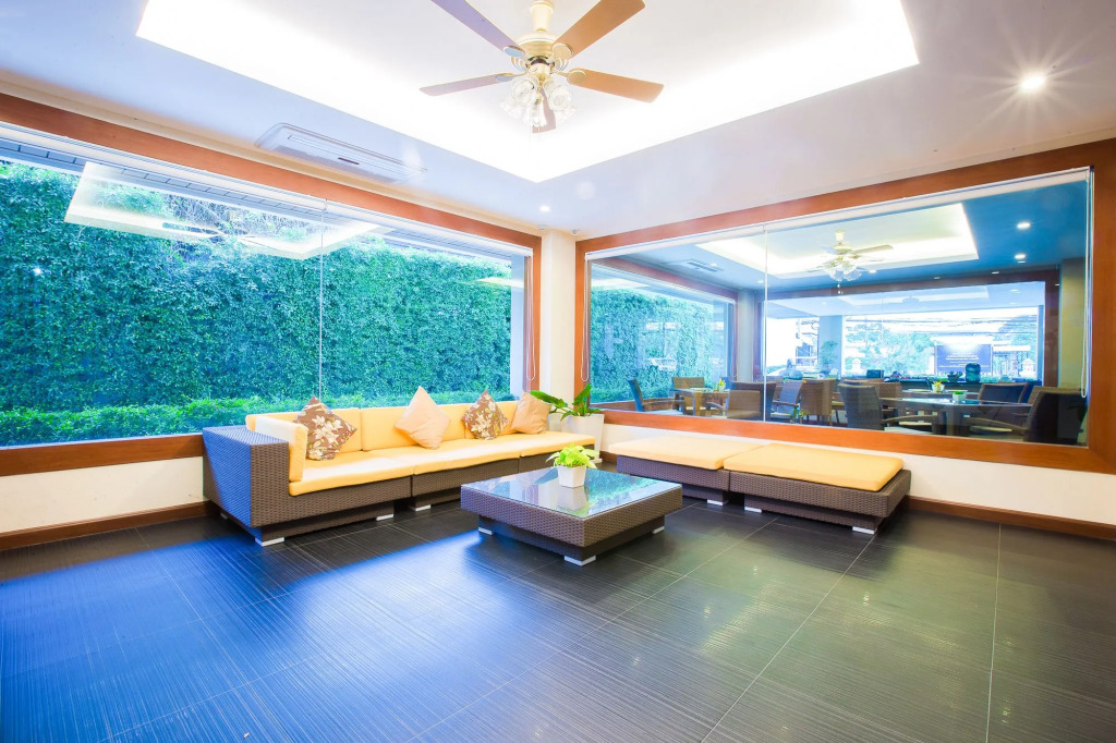 Romantic Khon Kaen Hotel