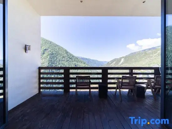 Qingya Yuanshan Homestay,Mount Siguniang