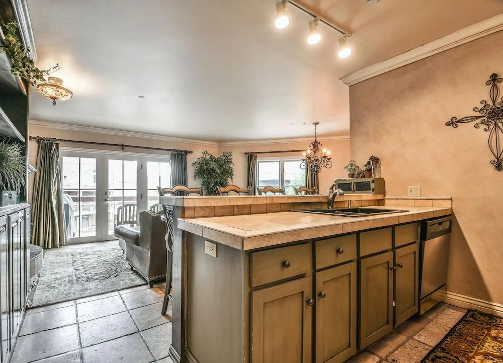 Jack Pine 8013 by SummitCove Vacation Lodging