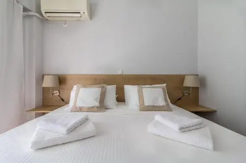 Kariatidon Apartment