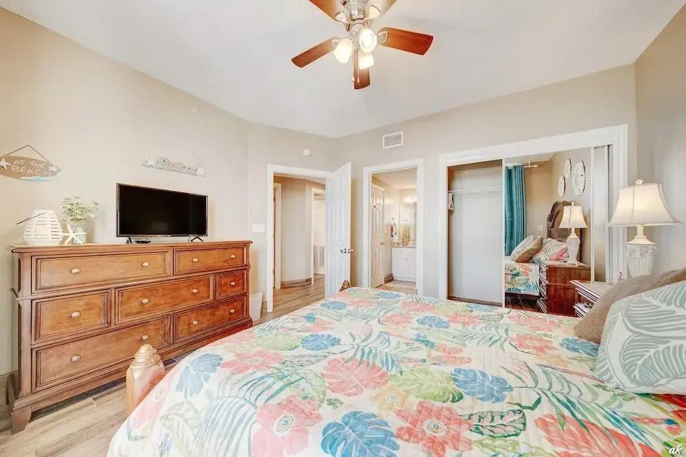 Majestic Beach Towers 2-403