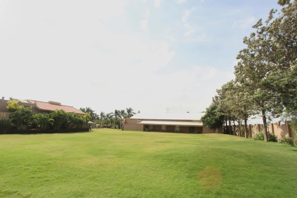 Golden Amoon Resort
