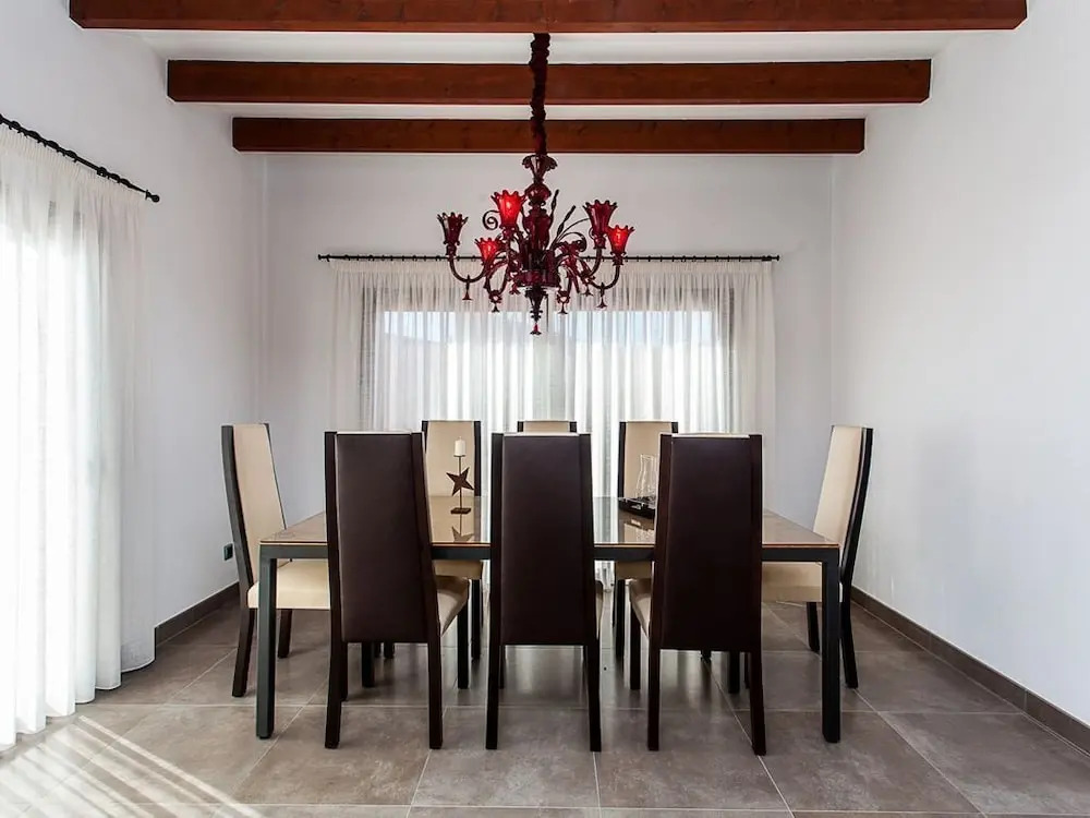 Pool House Marineta
