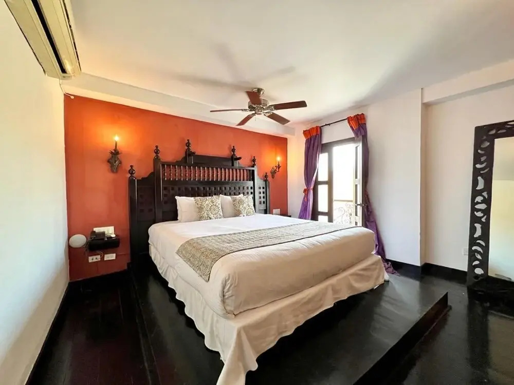 8aps-4 Luxury House in the Historic Center With Pool Air Conditioning and Wifi