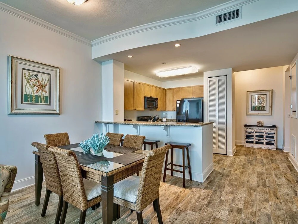 Immaculate Gulf-front Penthouse W/ Beach Access 3 Bedroom Condo