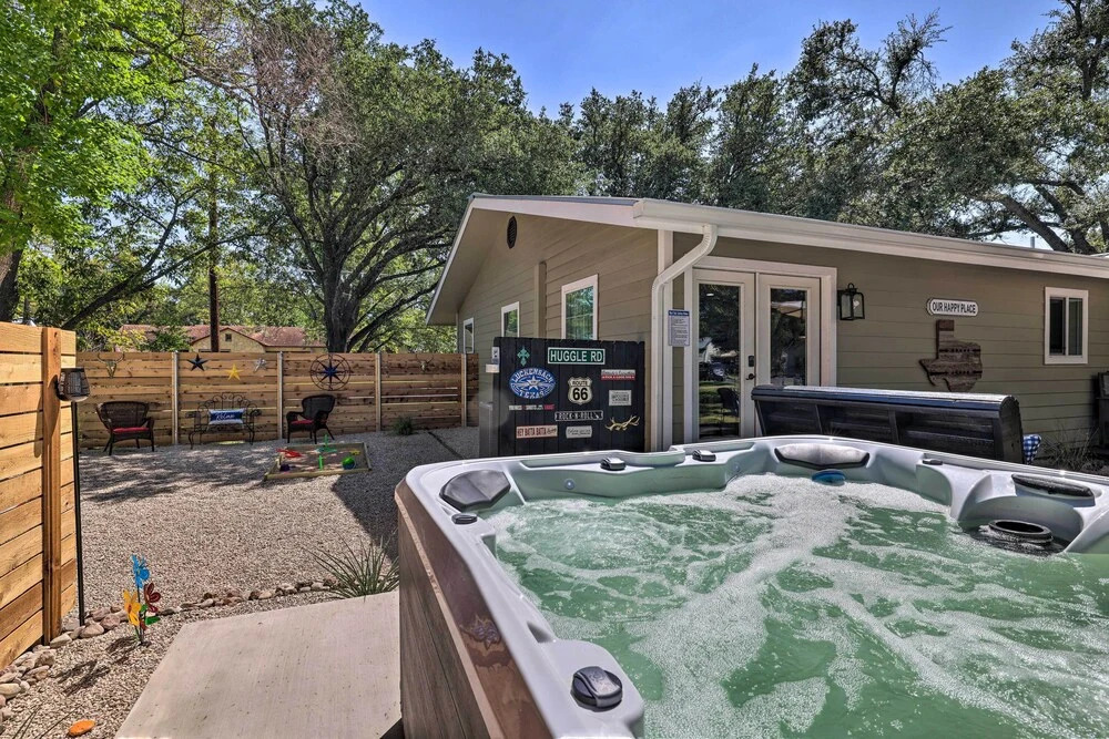 Cozy Retreat w/ Hot Tub & Fire Pit: Close to Main!