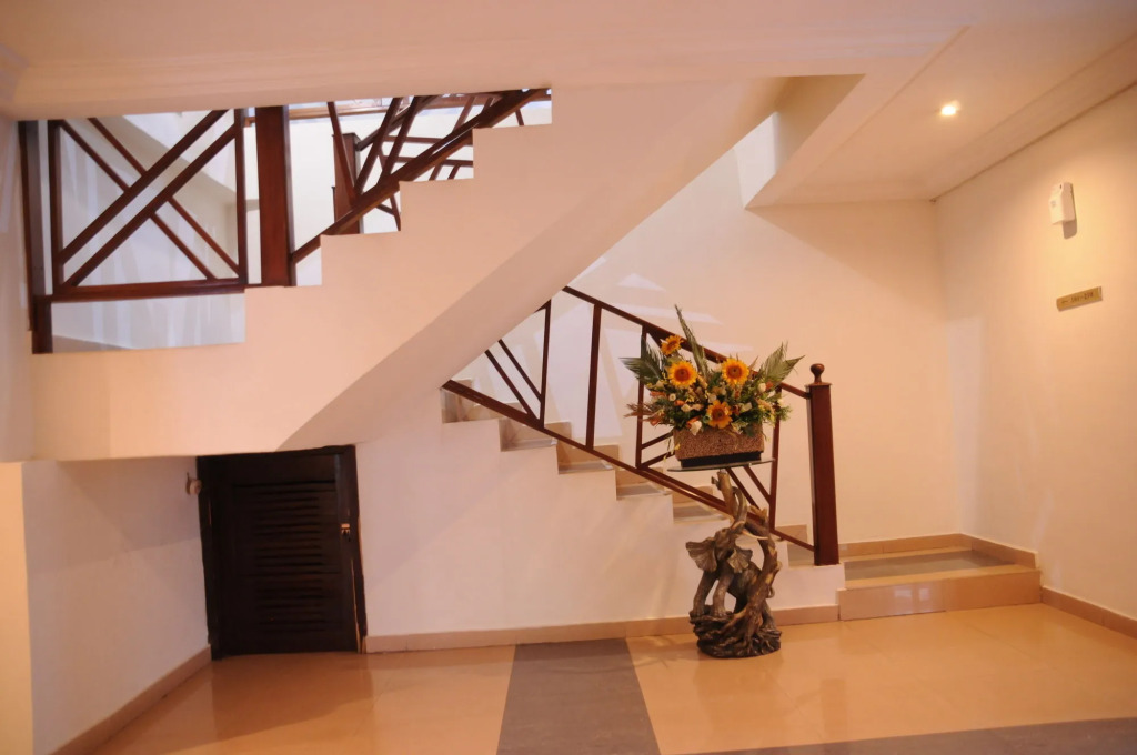 Crystal Palm Hotels