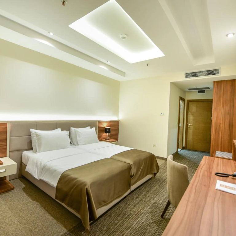 Hotel Lazaro