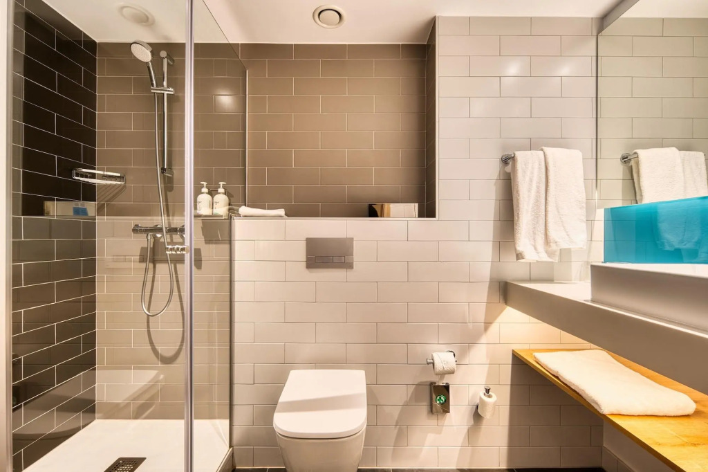 Holiday Inn Express - Madrid - Airport by IHG