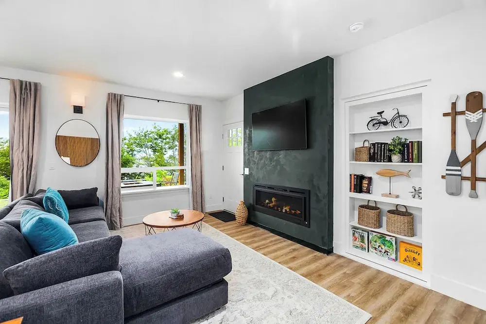 Stonegrove Residence