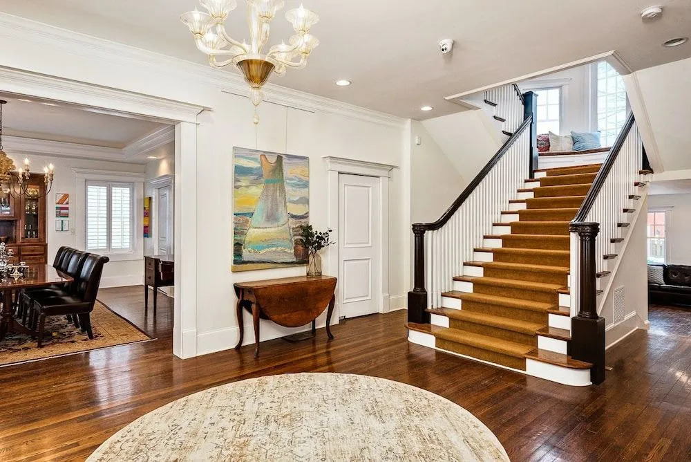 Oak Street Mansion