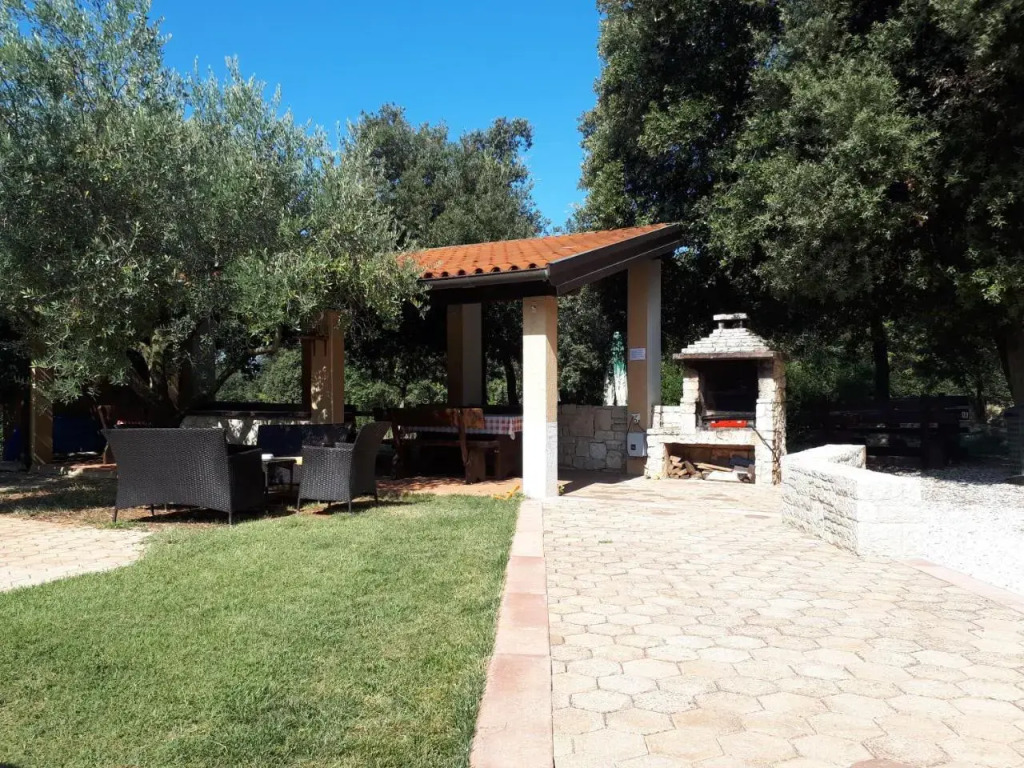 Guesthouse Barboska-pool & tennis court
