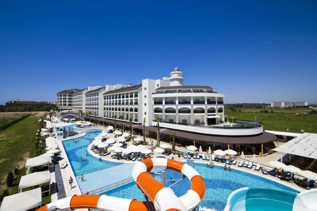 Port River Hotel & Spa
