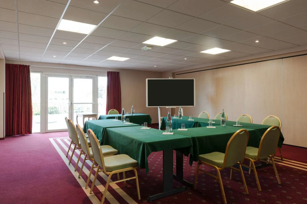 Sure Hotel by Best Western Caen Memorial