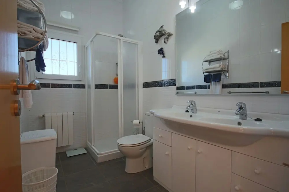 Sunny 3BR Villa w/ Endless Views & Heated Pool - Walk to Beach & Dining