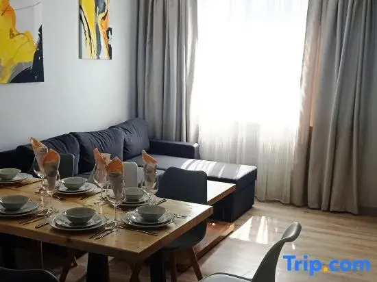 SEA Holisays -4 Rooms Apartment, Burgas, Bulgaria