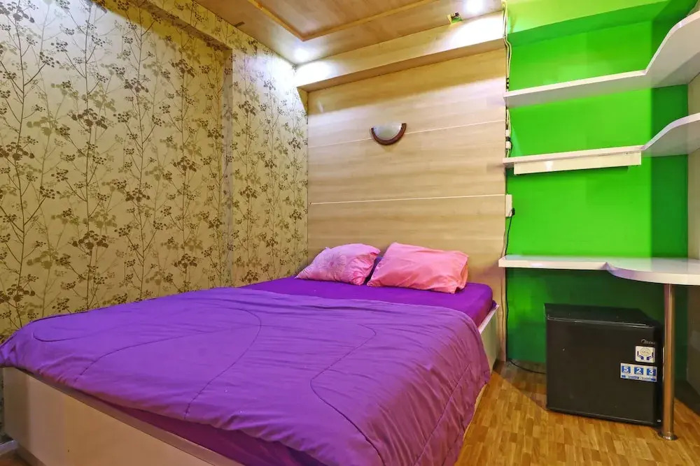 Minimalist and Cozy Studio Apartment at Gateway Ahmad Yani By Travelio